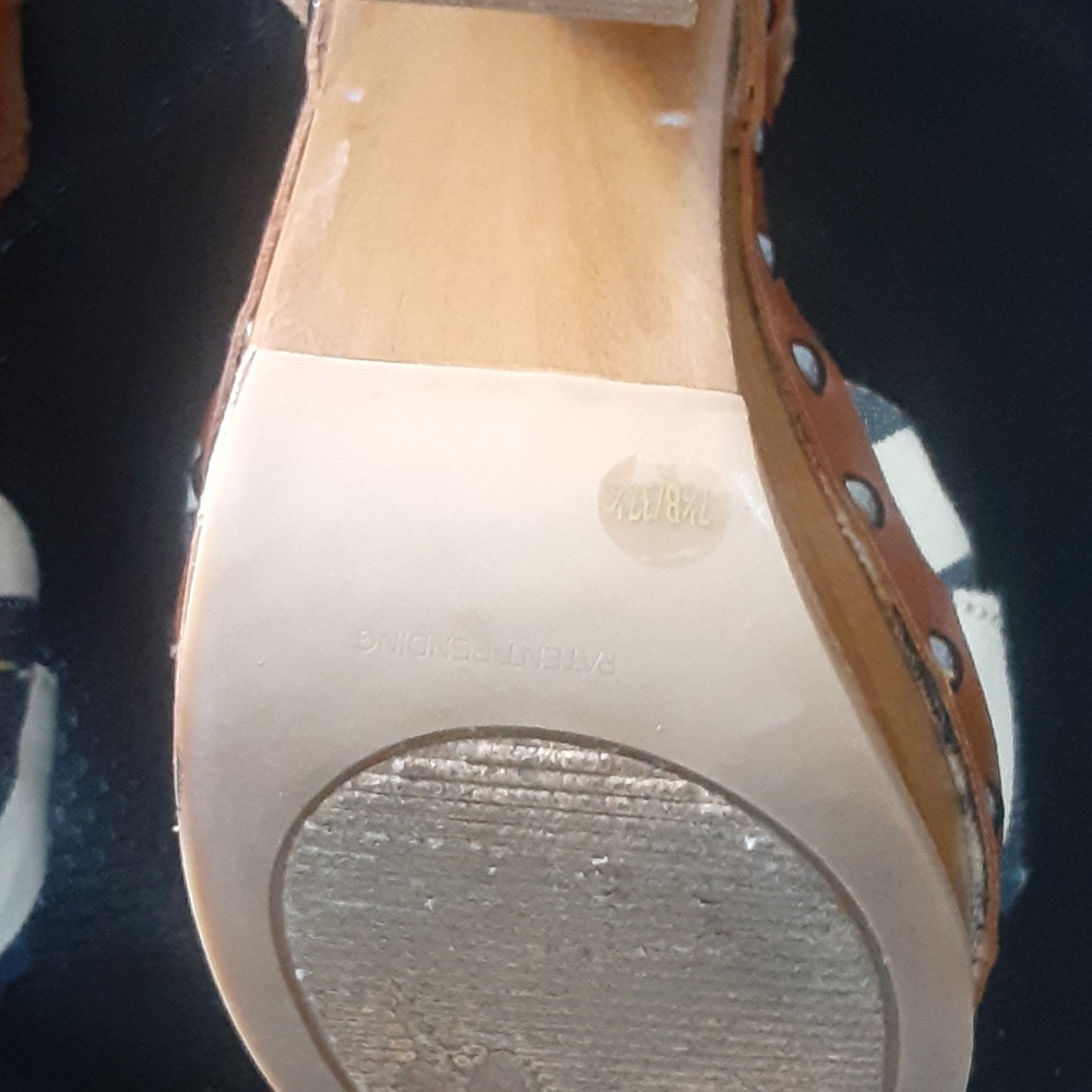 Jessica Simpson:  sailors striped wood heals - Picture 5 of 7